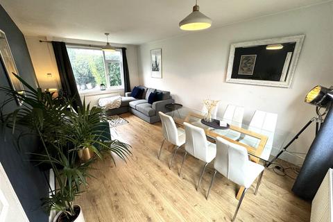 2 bedroom house for rent in leeds