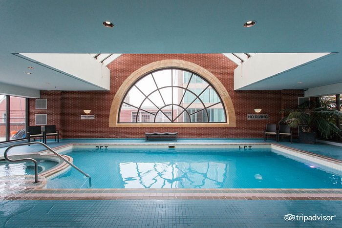 prince george hotels with pools