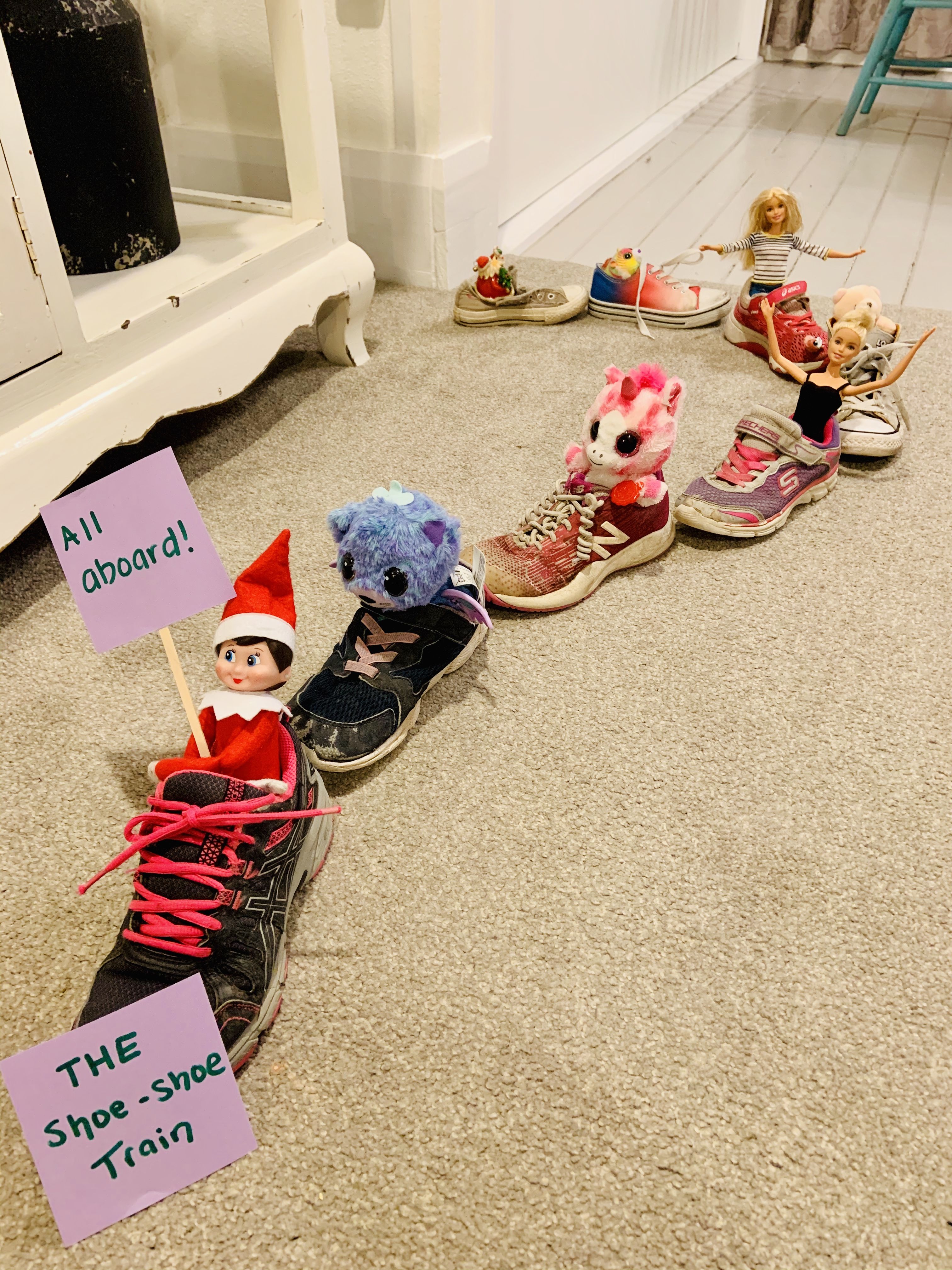 elf on the shelf shoe shoe train