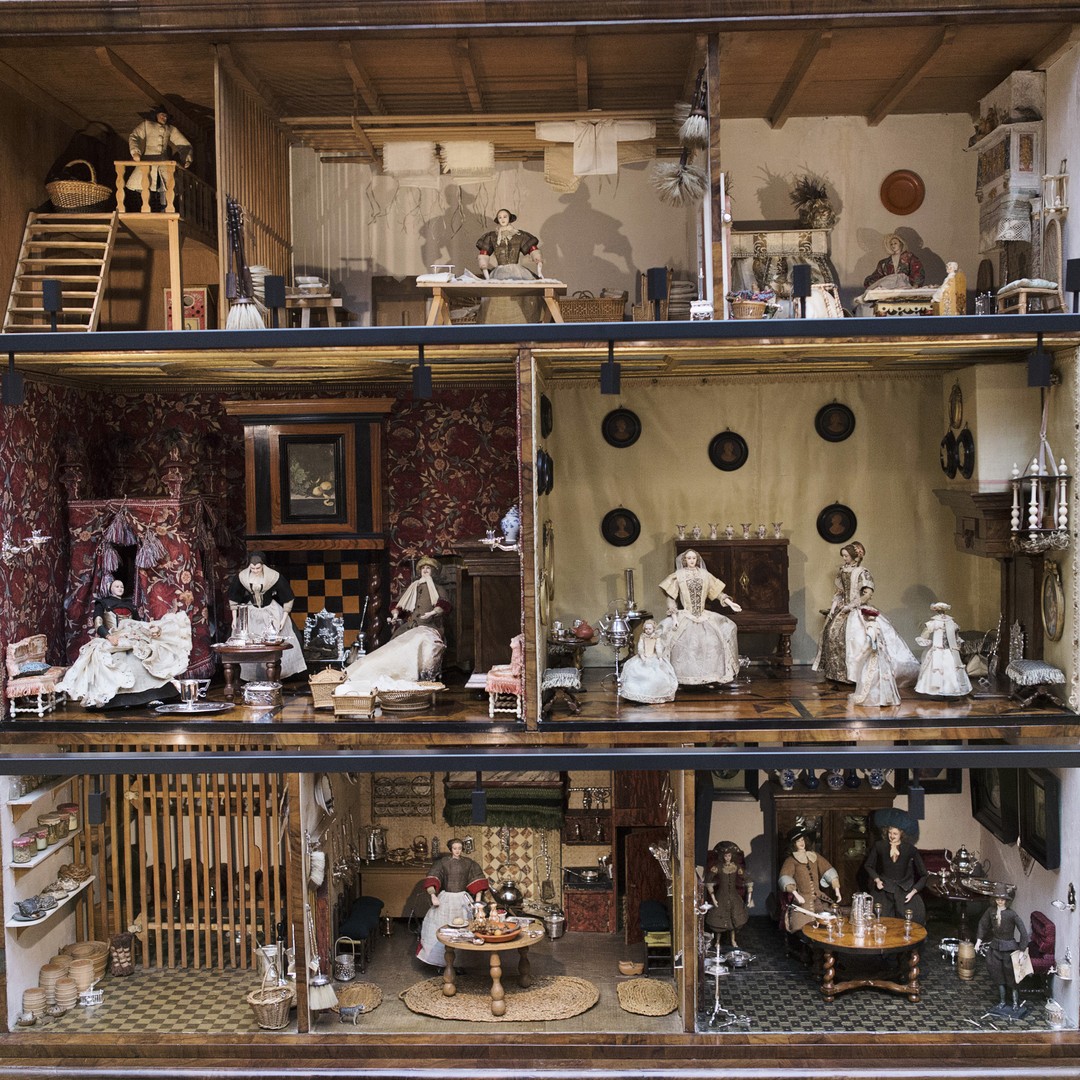 doll house antique