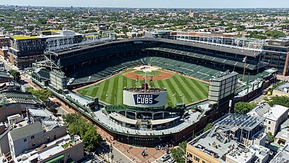 metra station closest to wrigley field