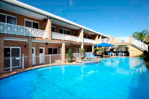 hotels in campbelltown nsw