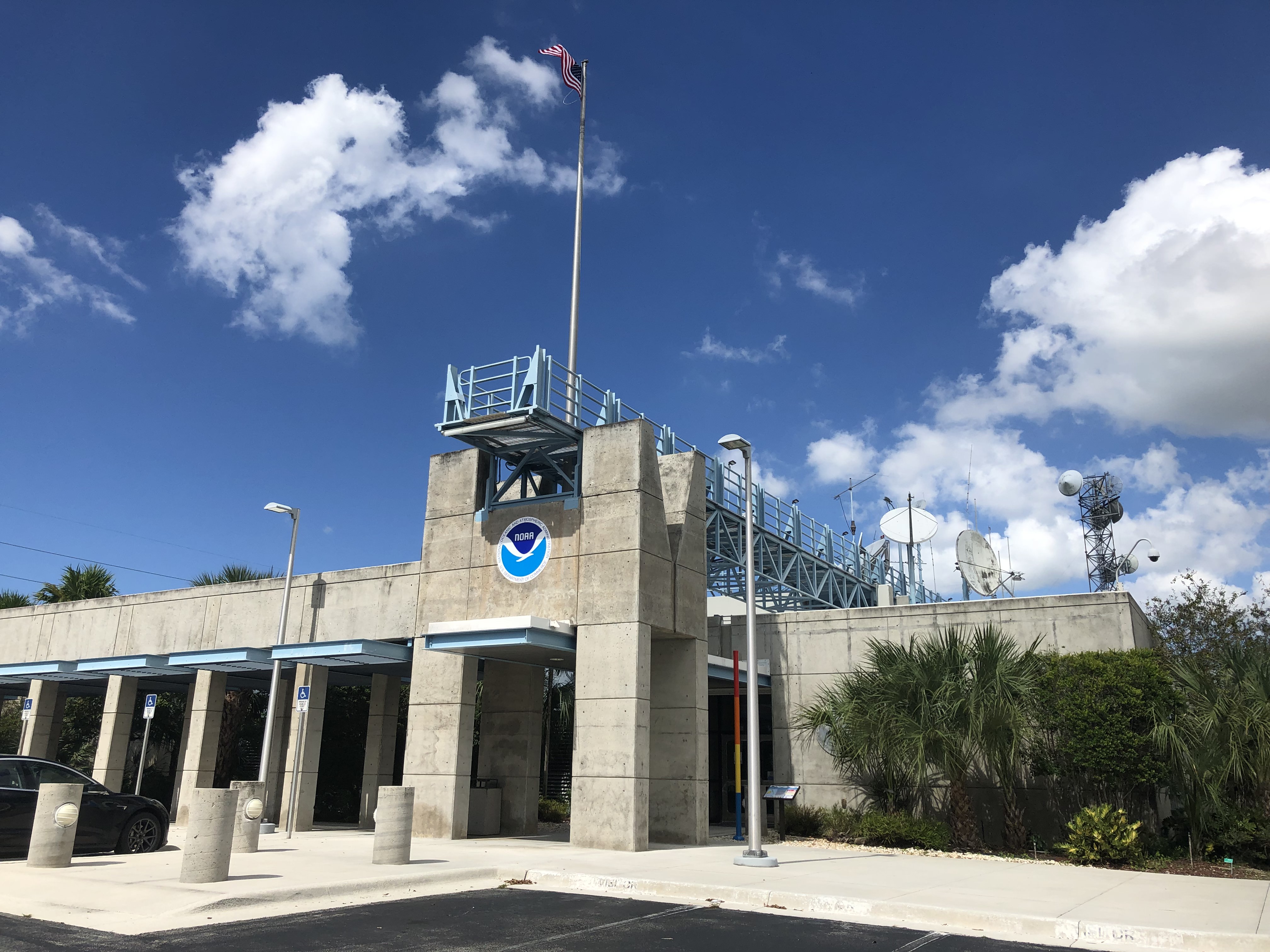 miami national hurricane center