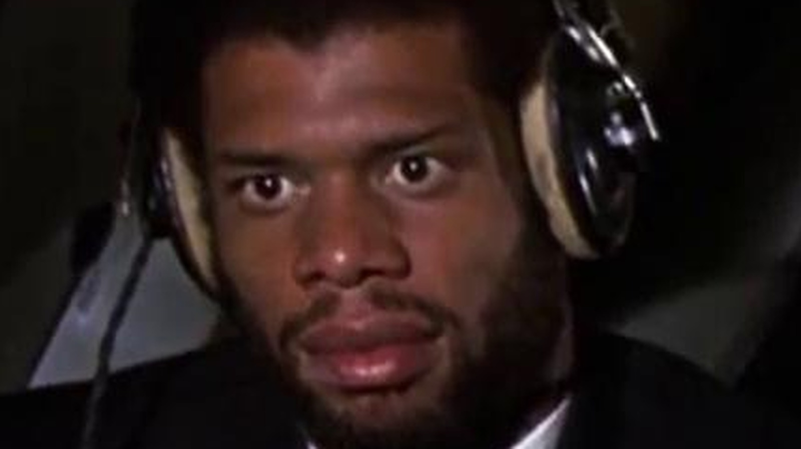 kareem abdul-jabbar in airplane