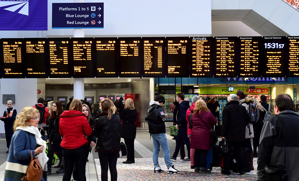 train arrivals stafford station