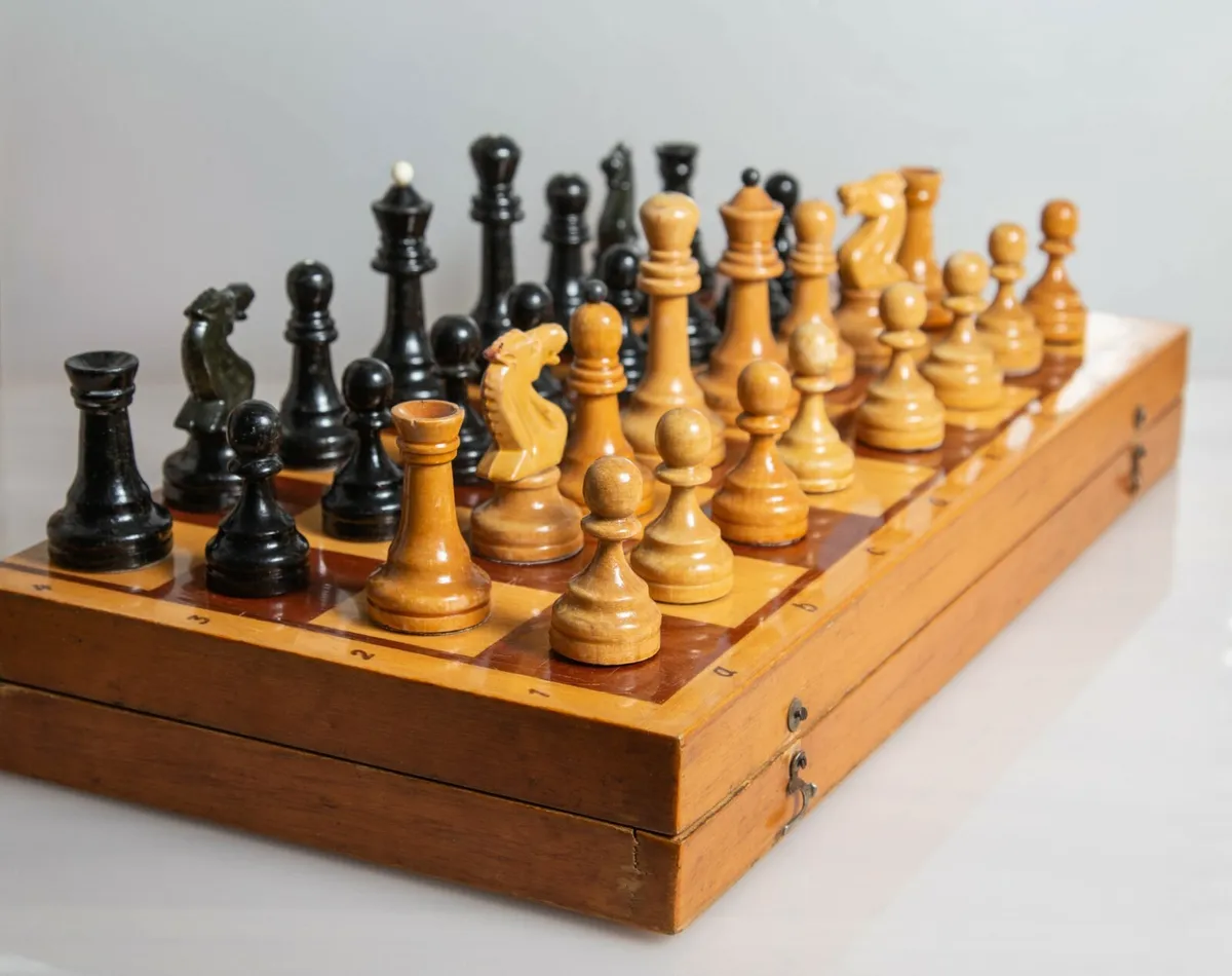 1970s chess set