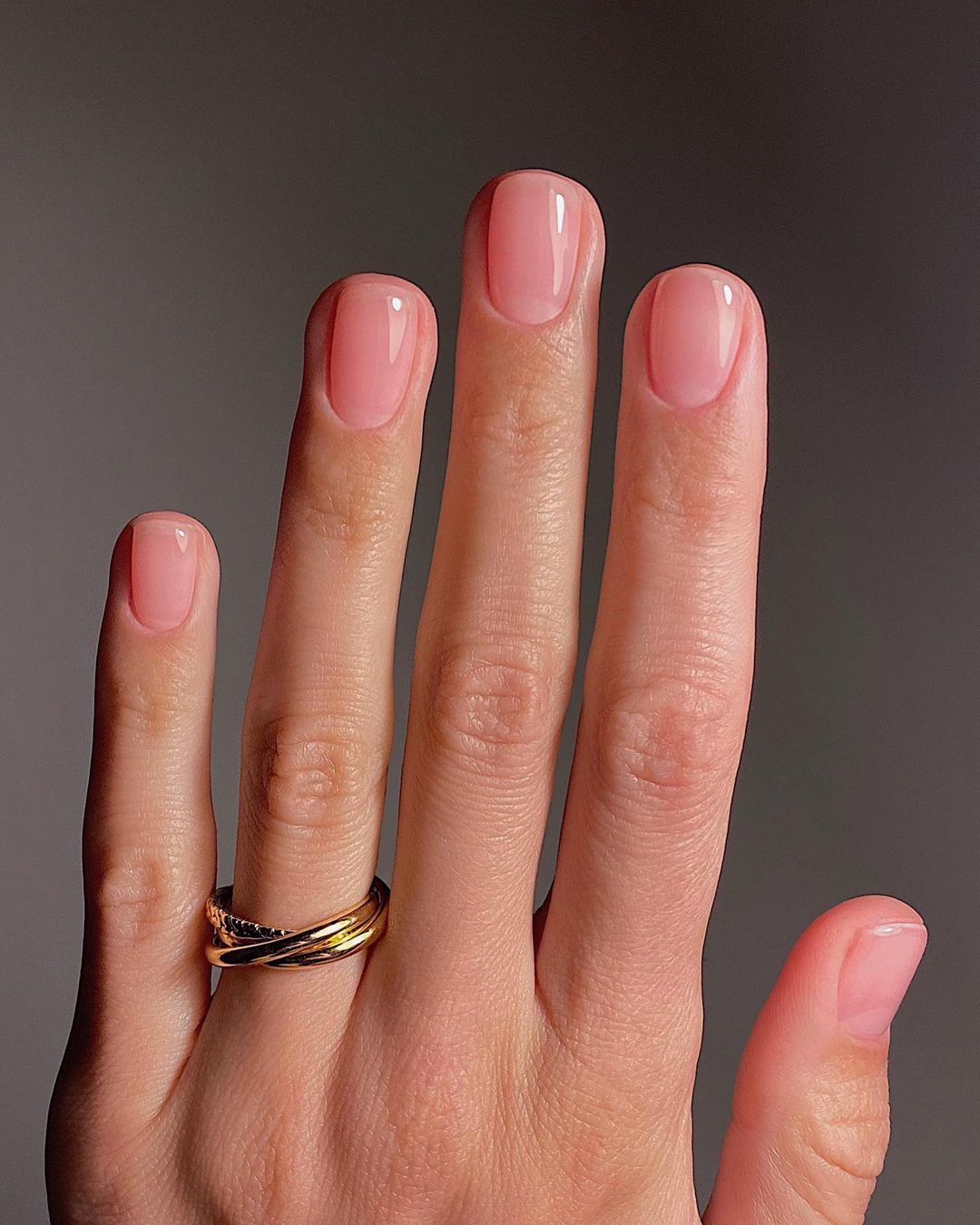 uñas nude gelish