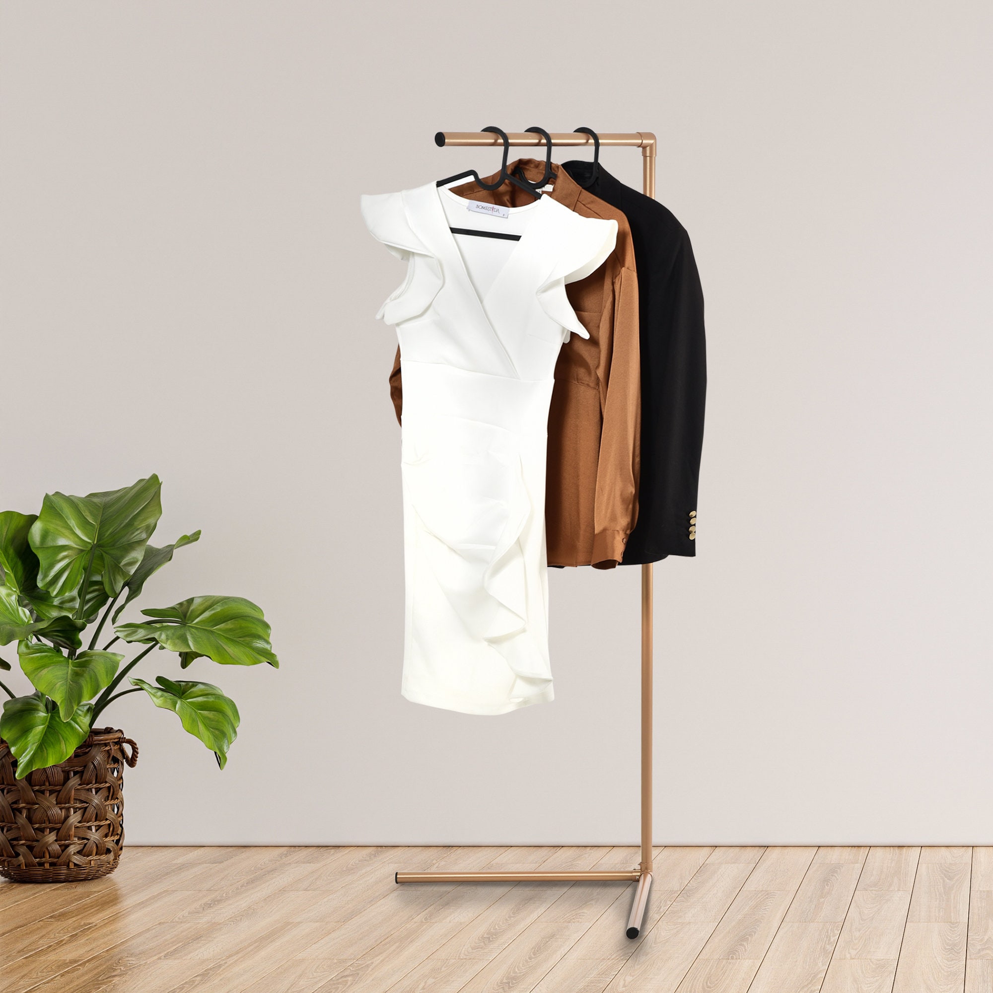 clothes hanger free standing