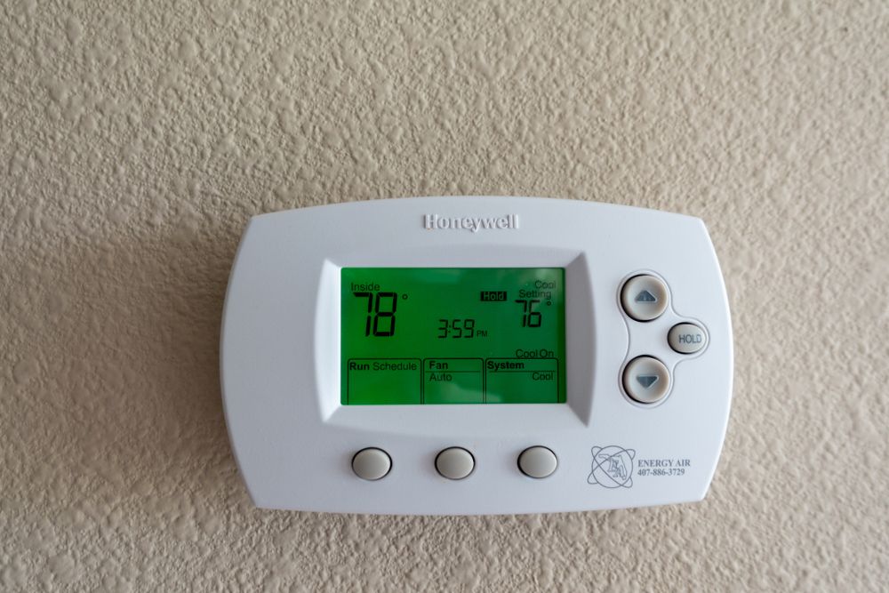 how to turn off the fan on a honeywell thermostat