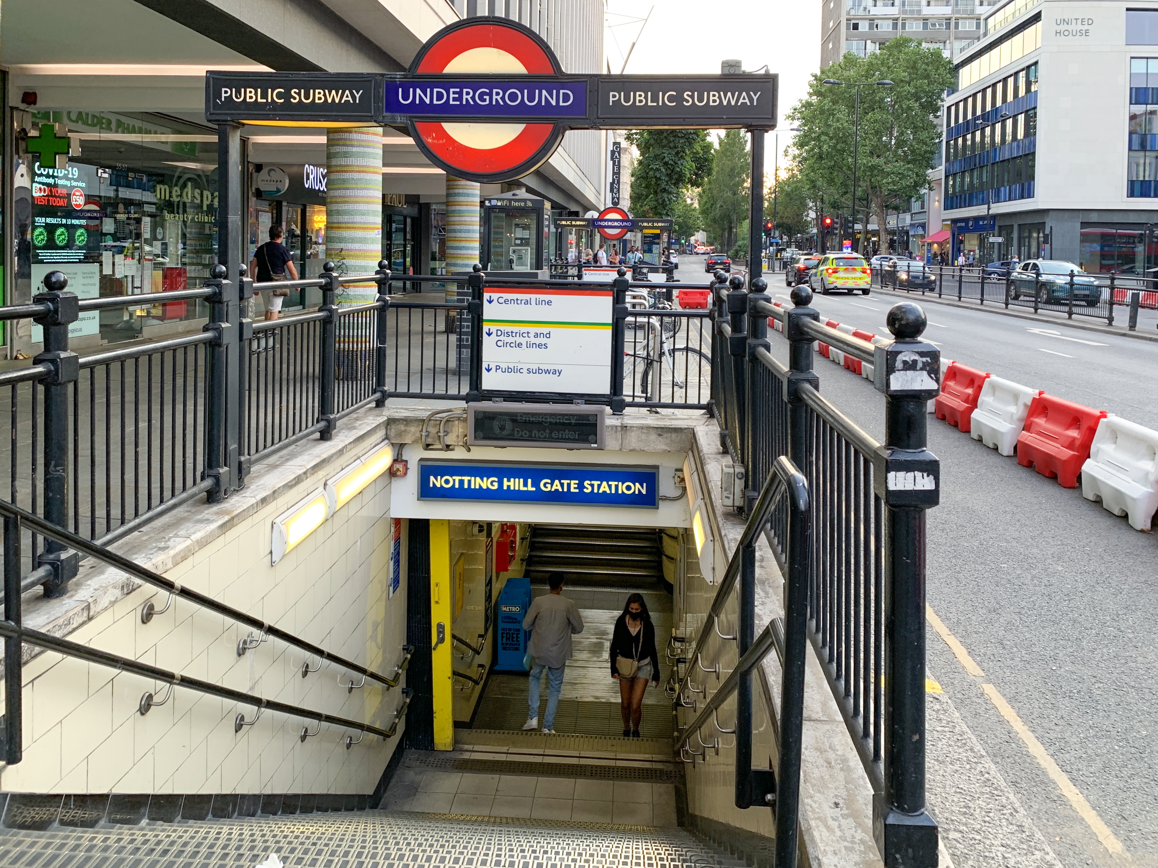 notting hill train station