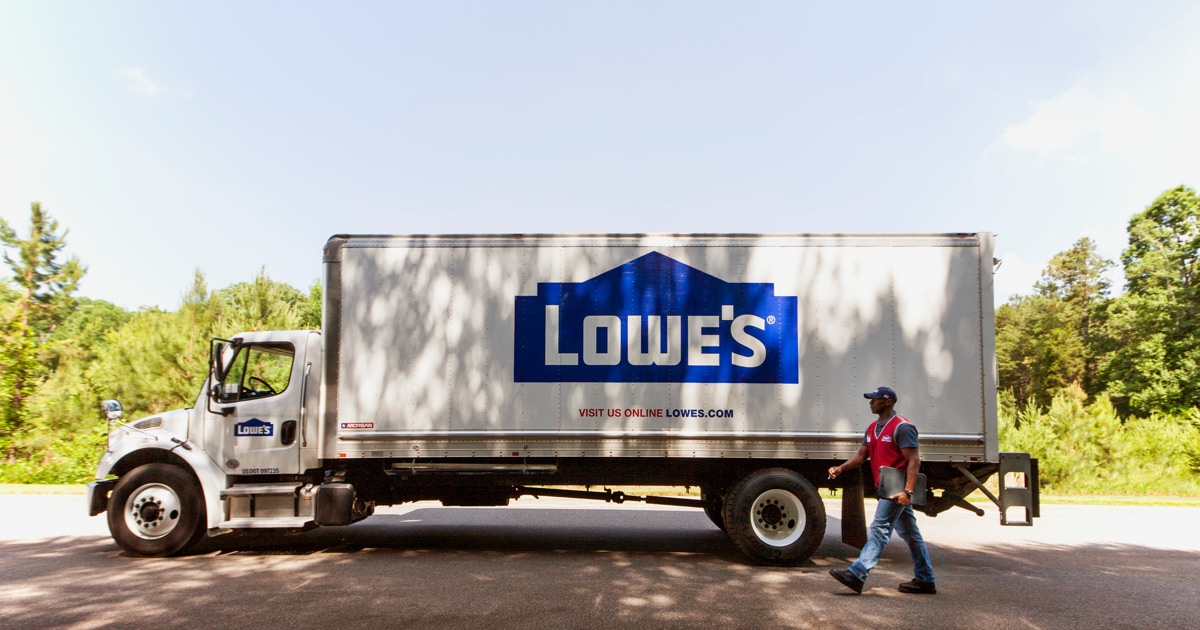 does lowes deliver on sunday