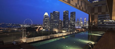 holiday rentals singapore