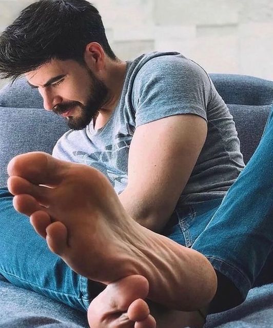 gay foot worship