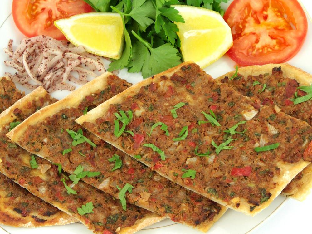 konya etli ekmek kaç kalori