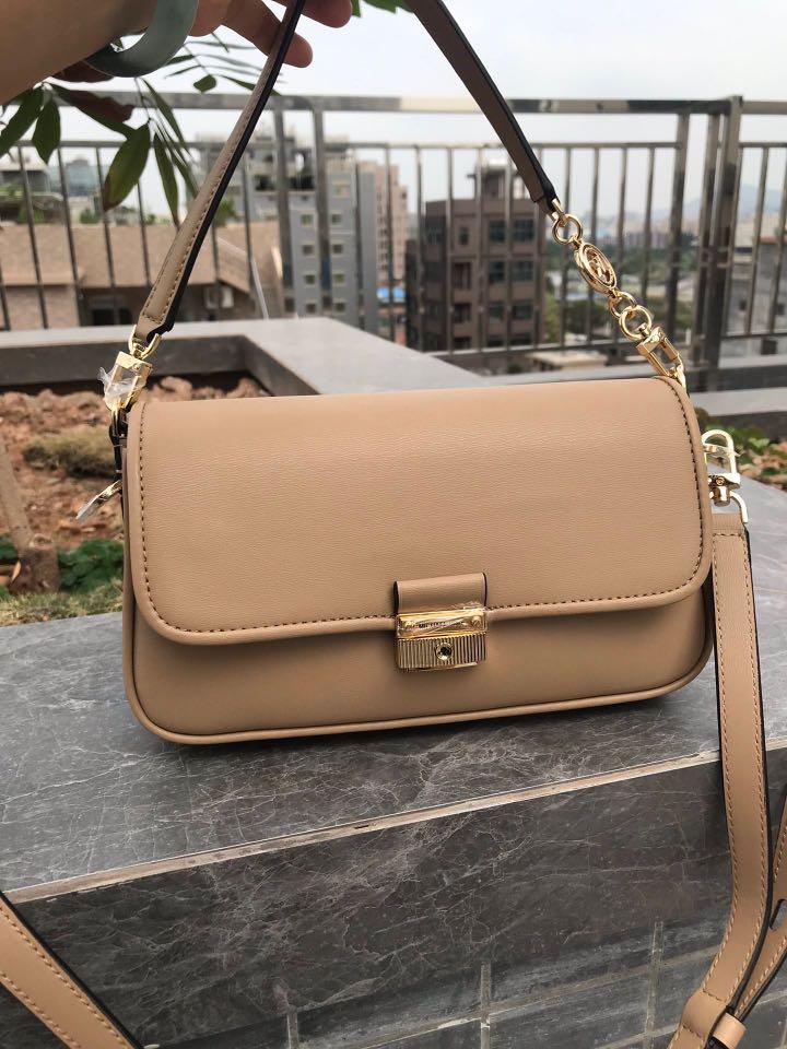 michael kors baguette bag