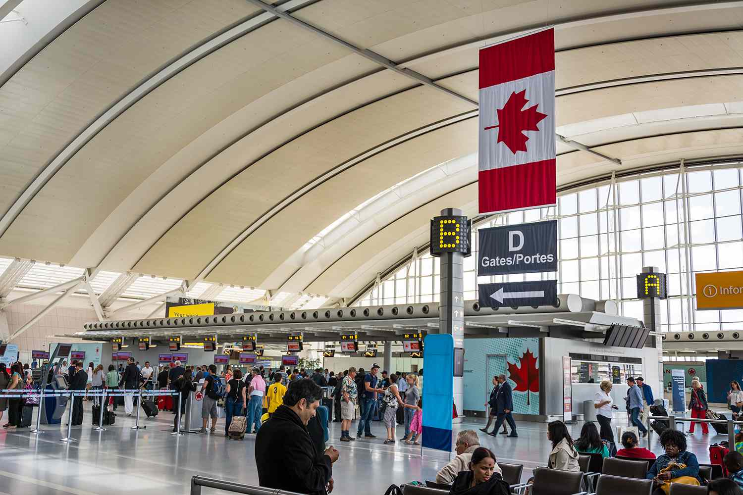 arrival time toronto pearson airport