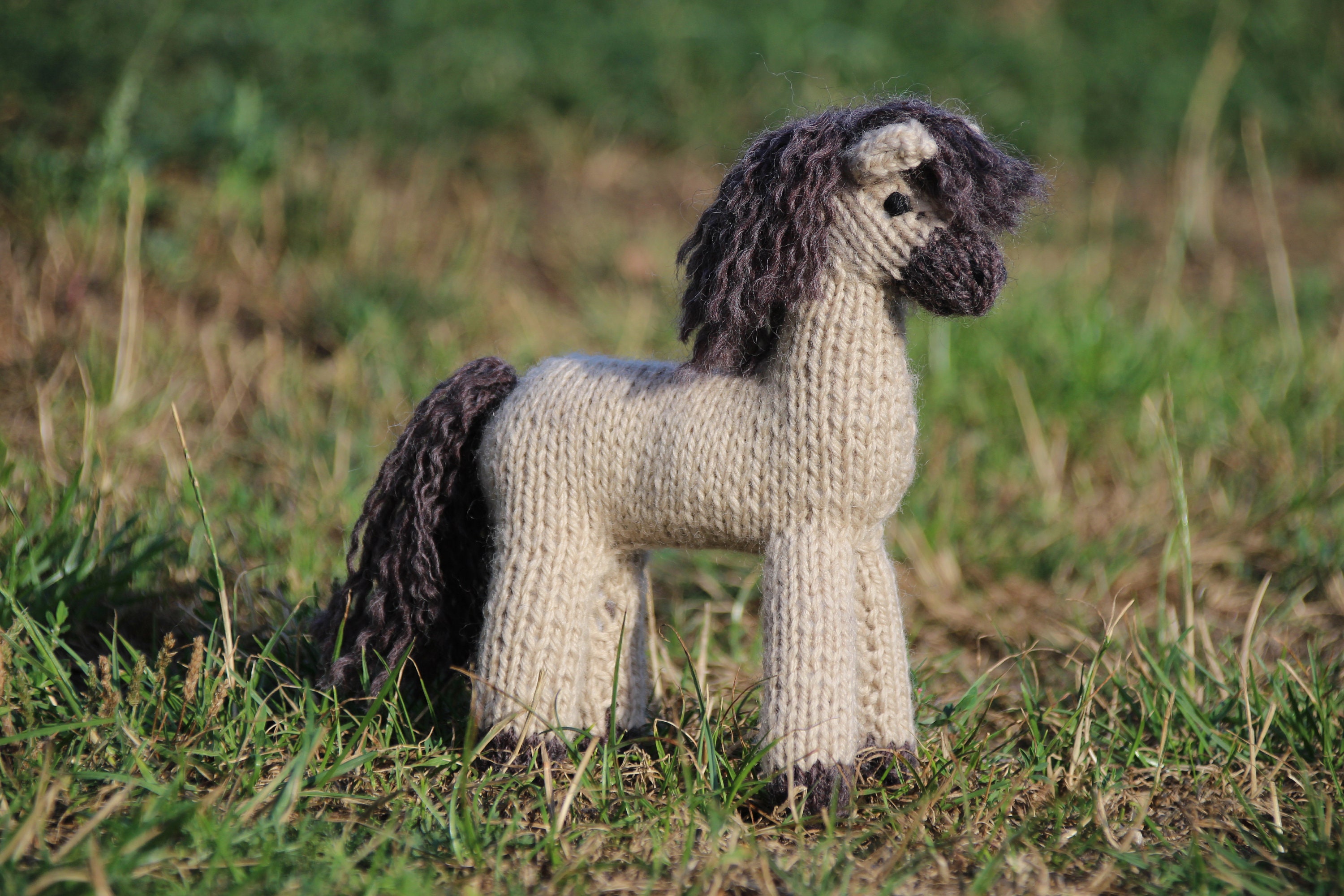 knit horse pattern