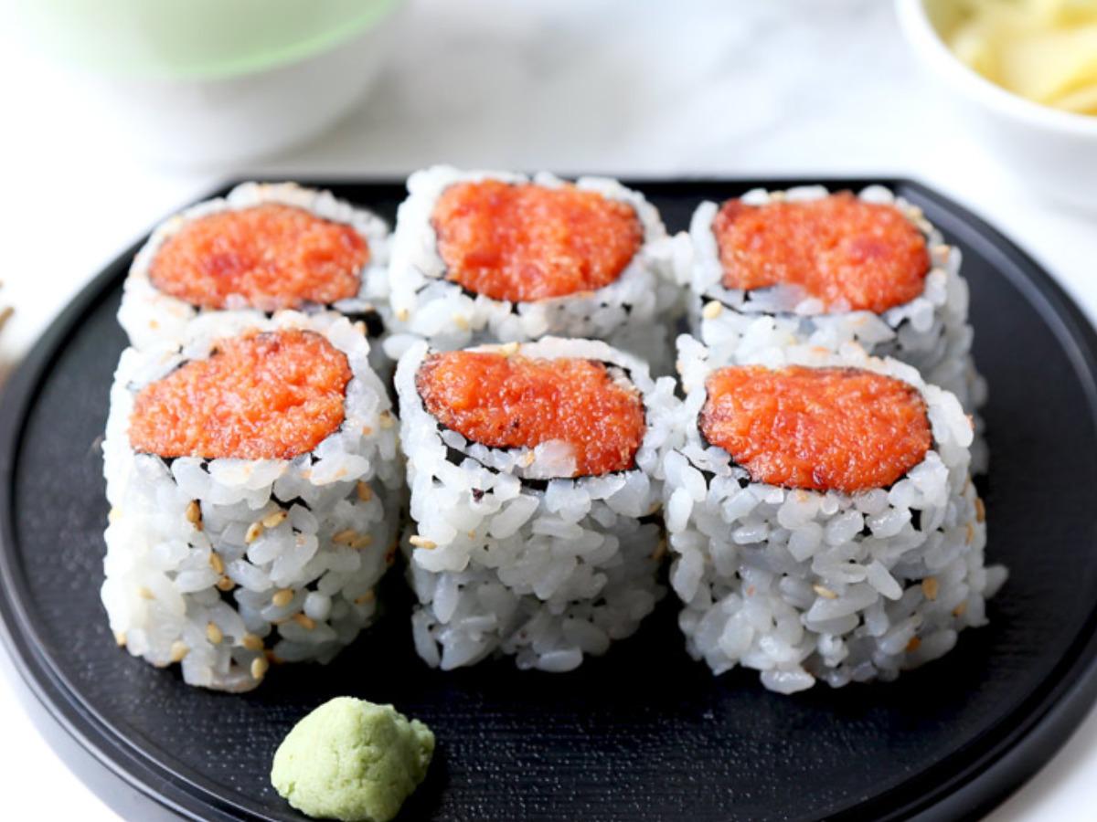 spicy tuna roll calorie