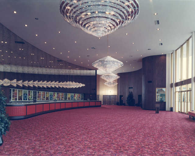 tacoma mall movie theater