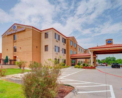 rowlett texas hotels