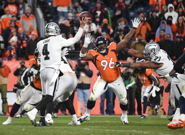 denver broncos and oakland raiders