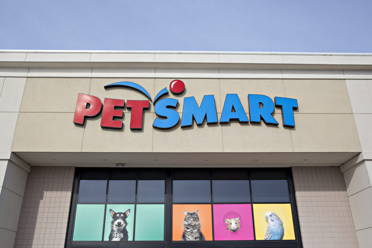 is there a petsmart near me