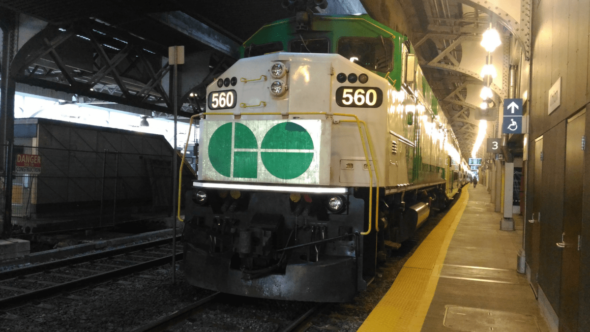 lakeshore west express go train stops