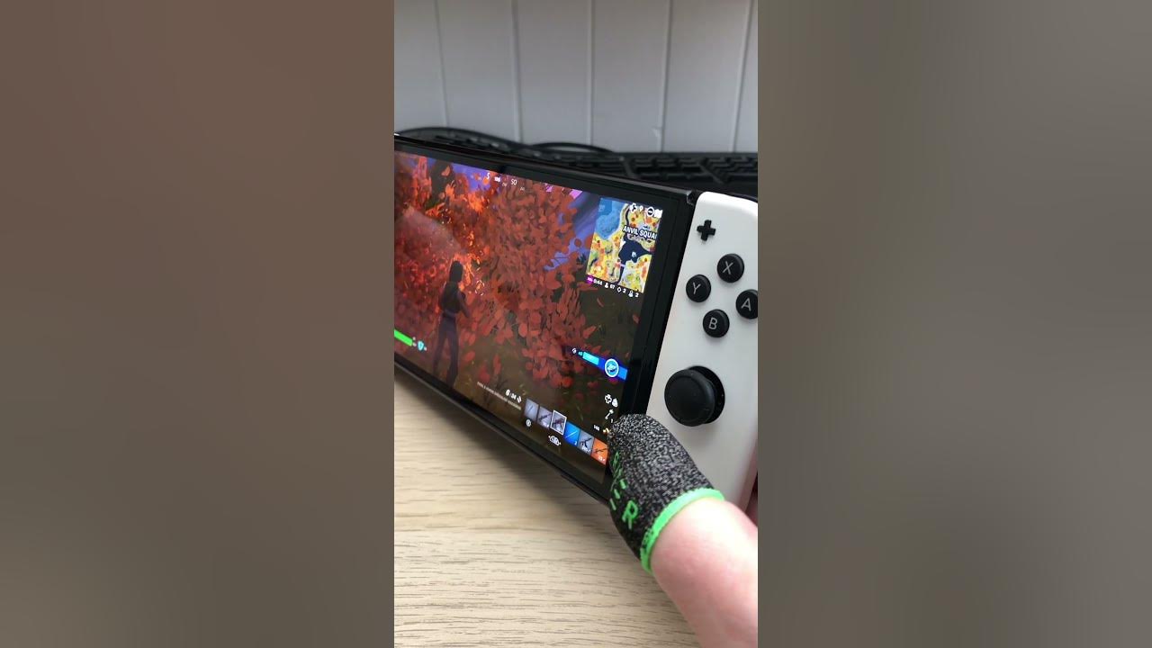 how do you crouch in fortnite on nintendo switch