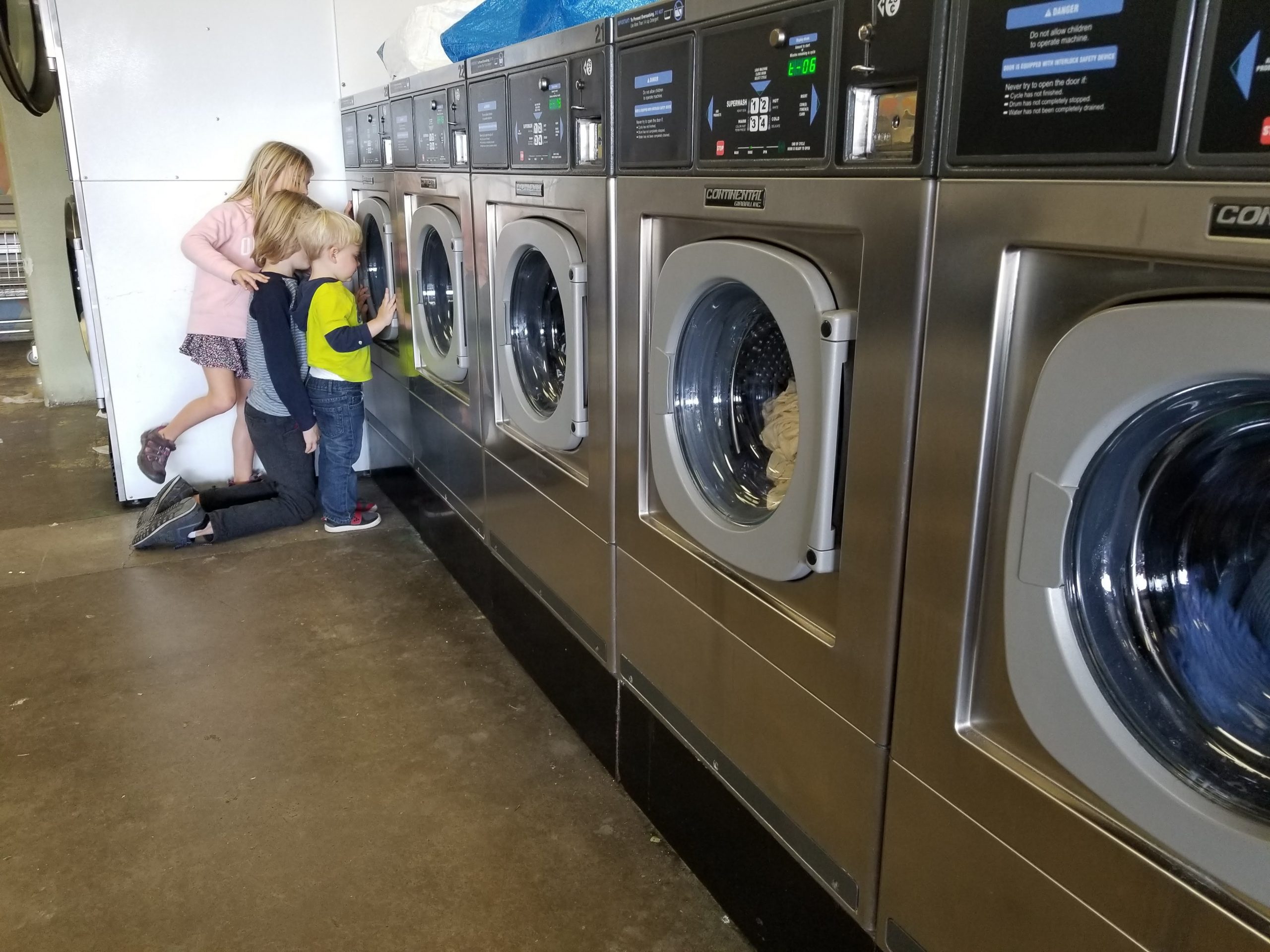 coin laundromat near me