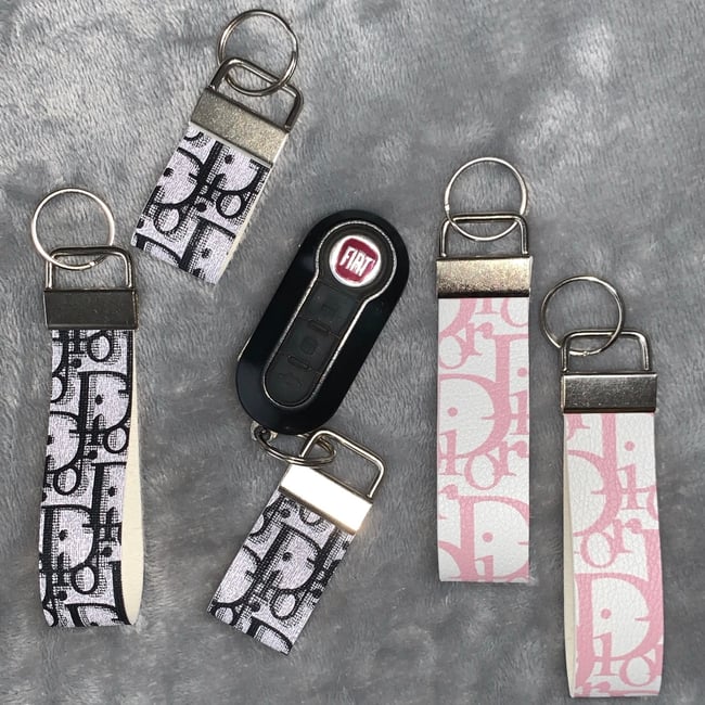 dior key rings