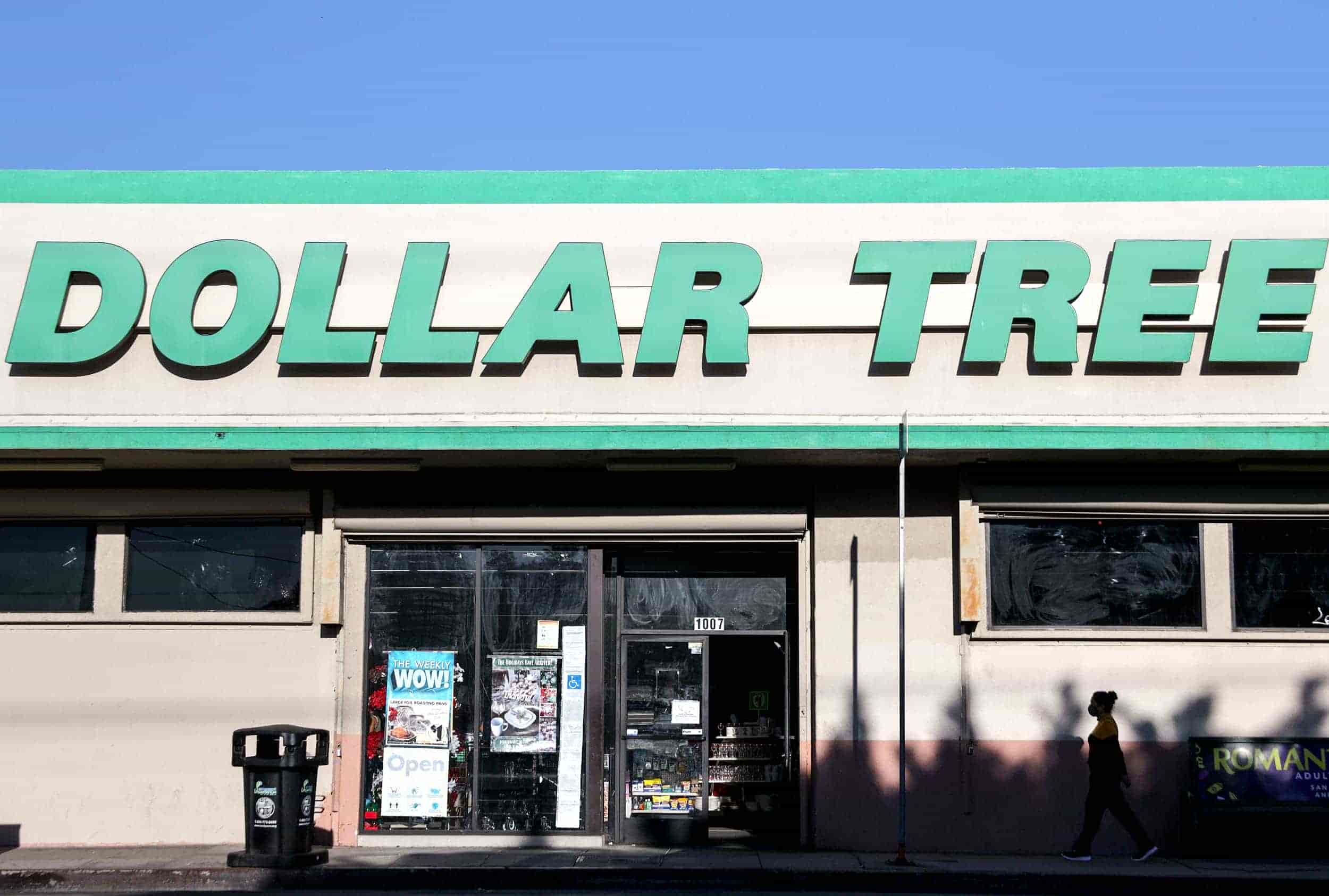 what time does dollar tree close