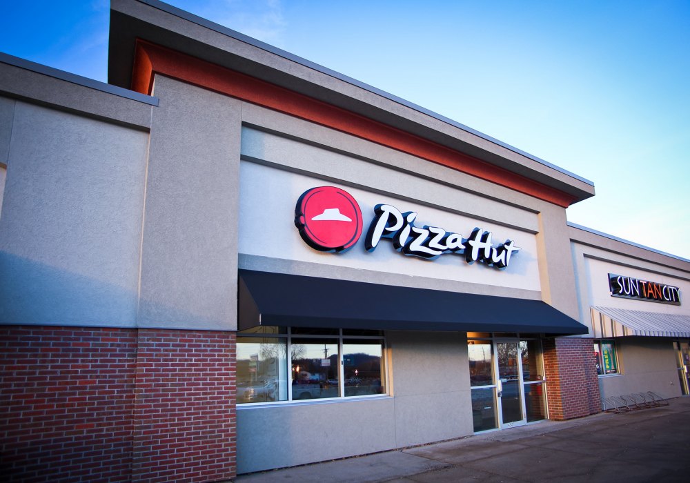 pizza hut la crosse wi