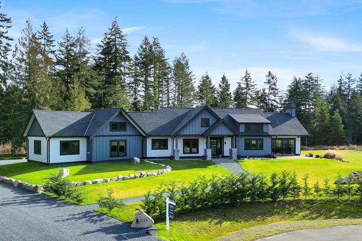 qualicum beach homes for sale by owner