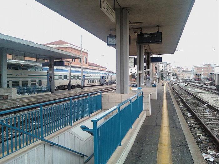 civitavecchia train station