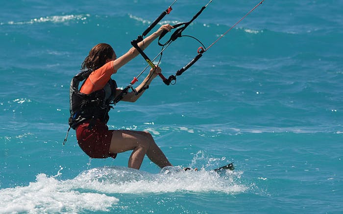 kite surfing lessons maui