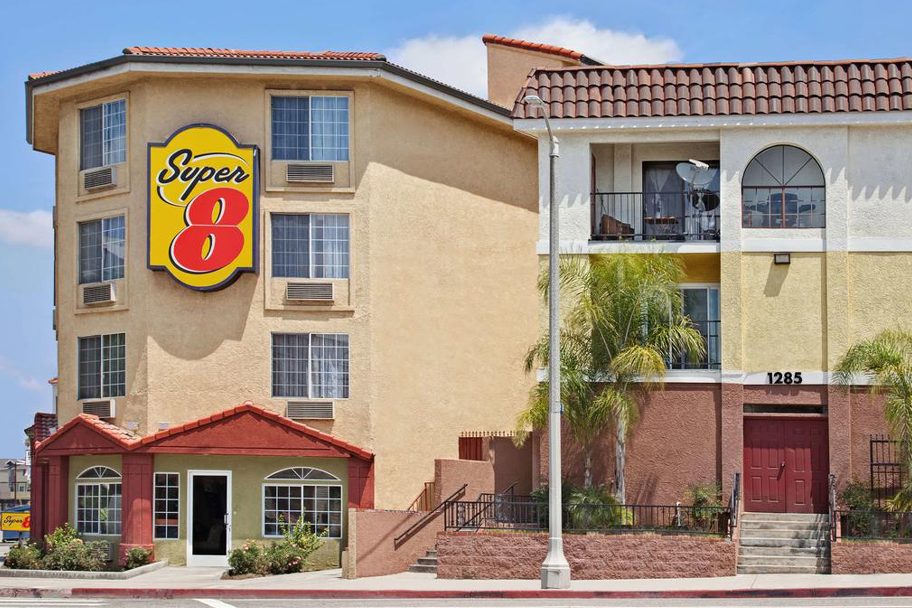 hotel super 8