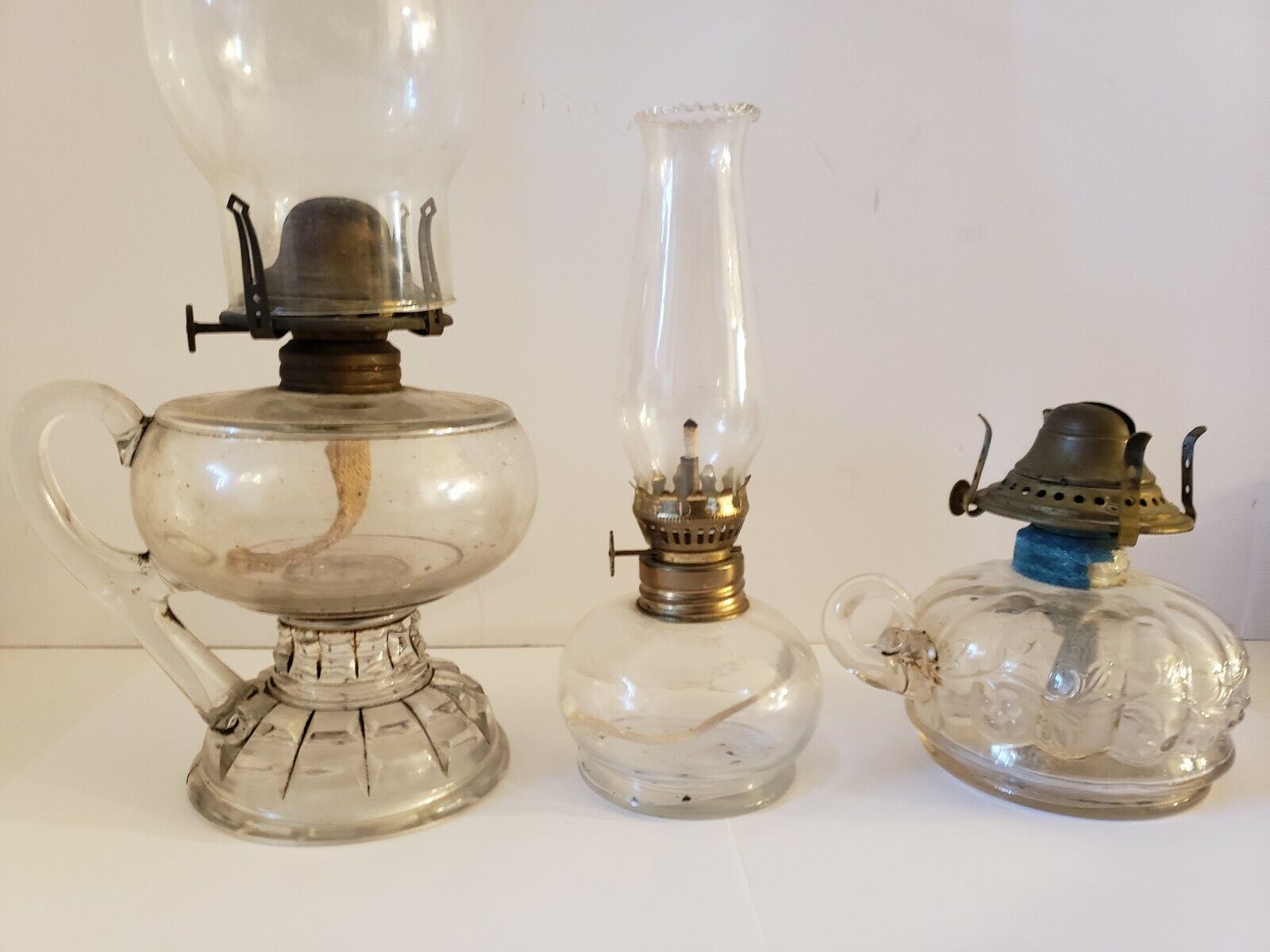 value of old kerosene lamps