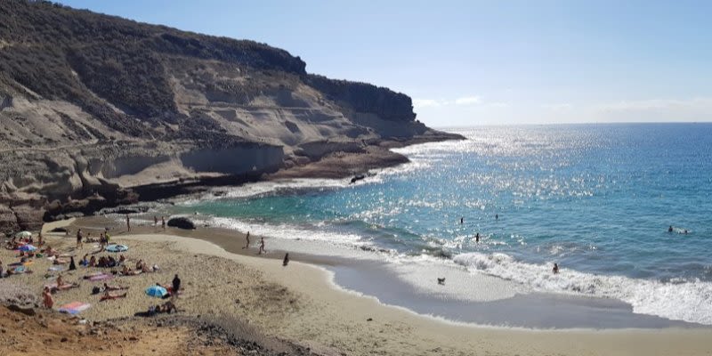 warmest canary island in december