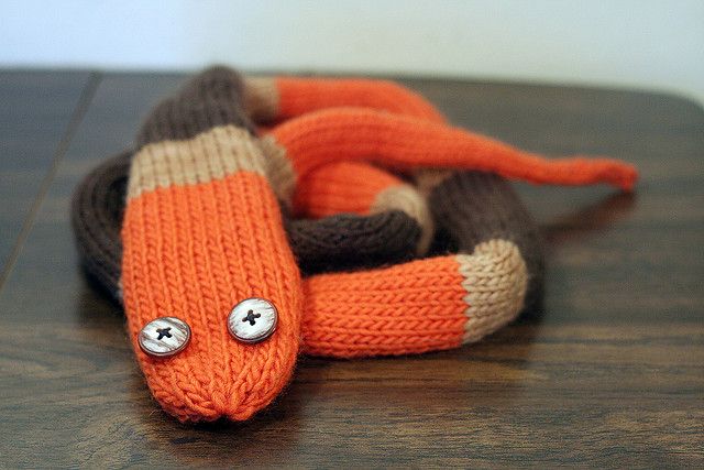 worm scarf