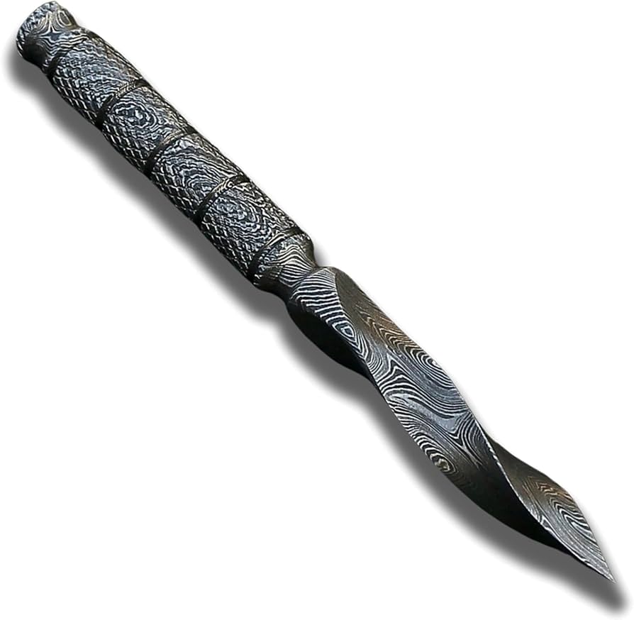 tri edged dagger