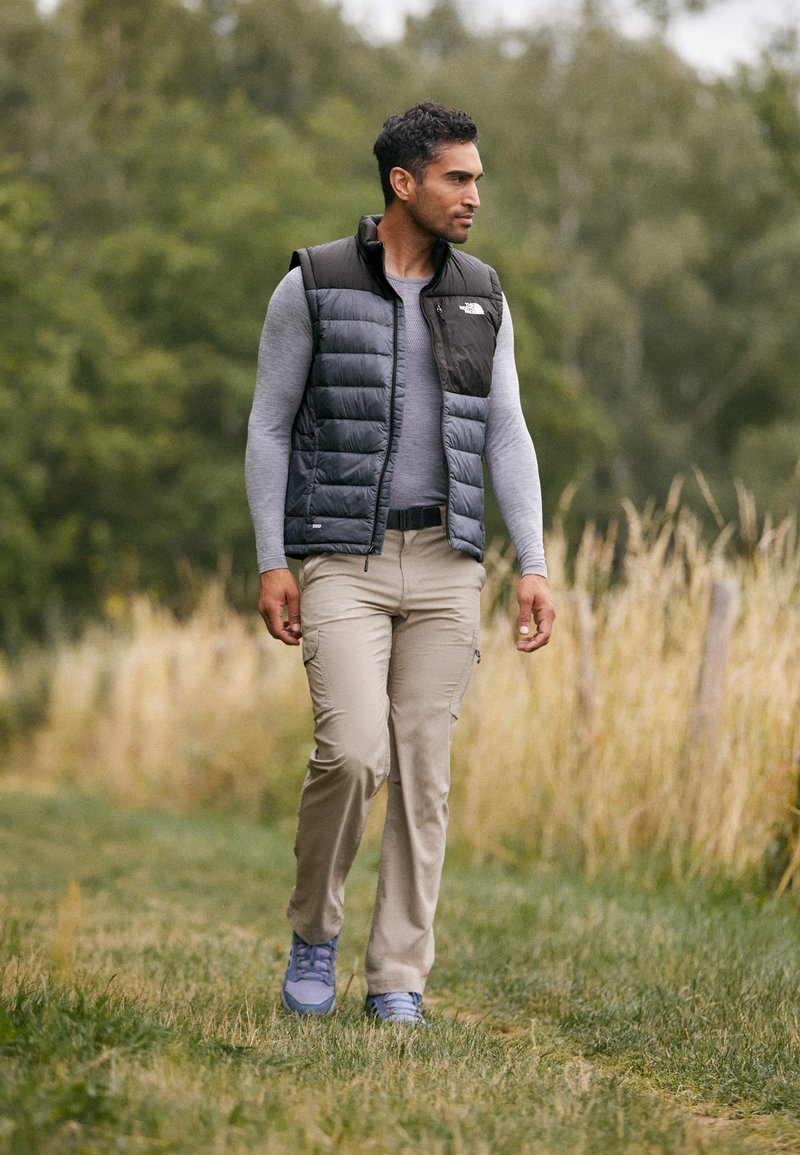 north face aconcagua vest