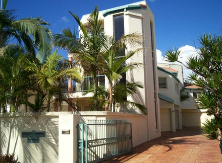 6 santa monica road miami qld