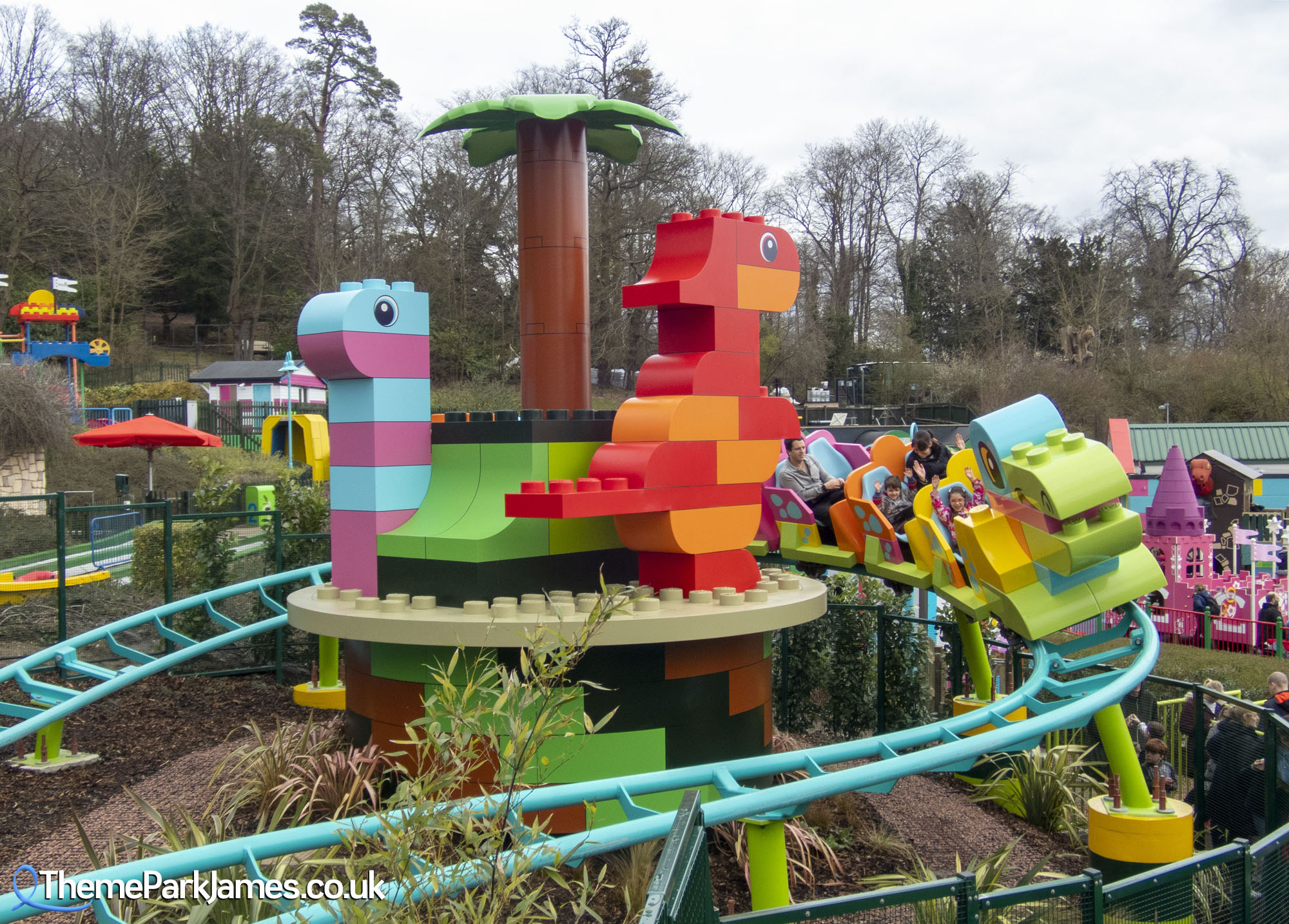 duplo dino coaster