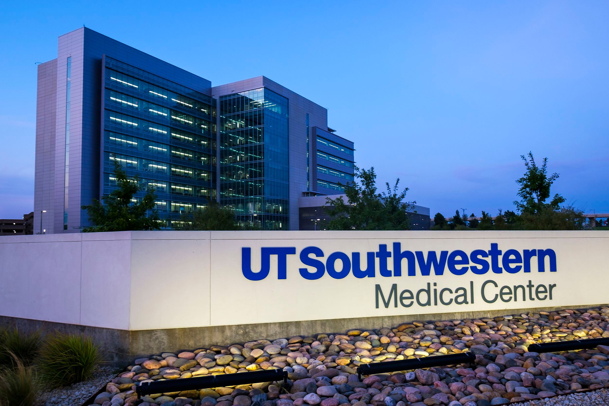 ut southwestern dallas address