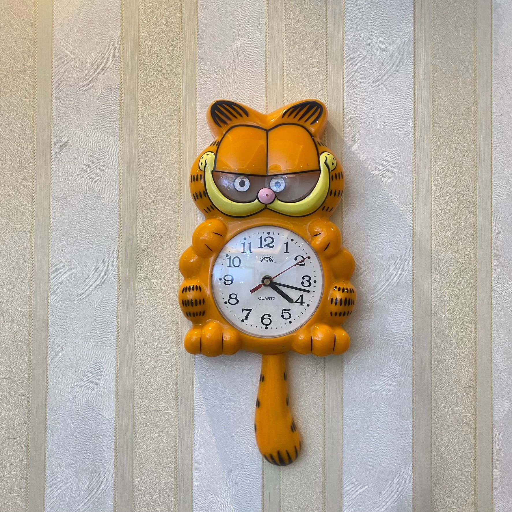 garfield clock