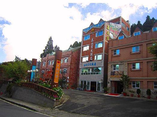 alishan township hotels