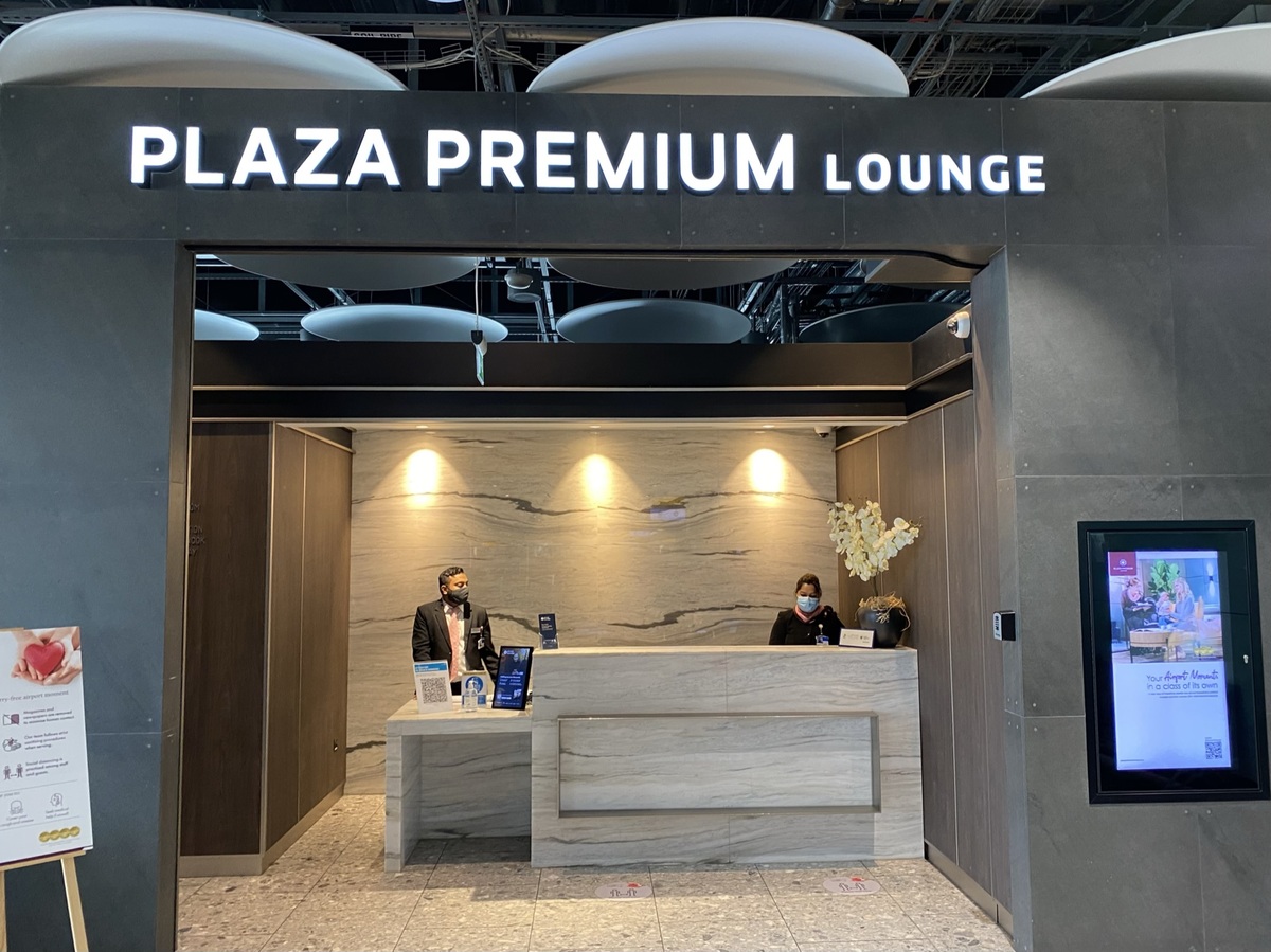 plaza premium lounge heathrow reviews