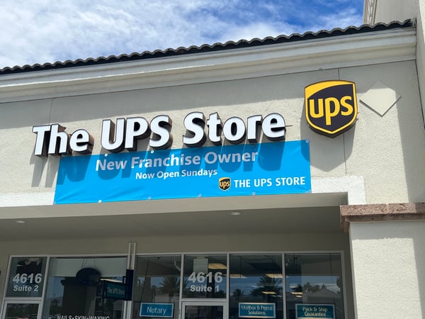 ups stores open now near me