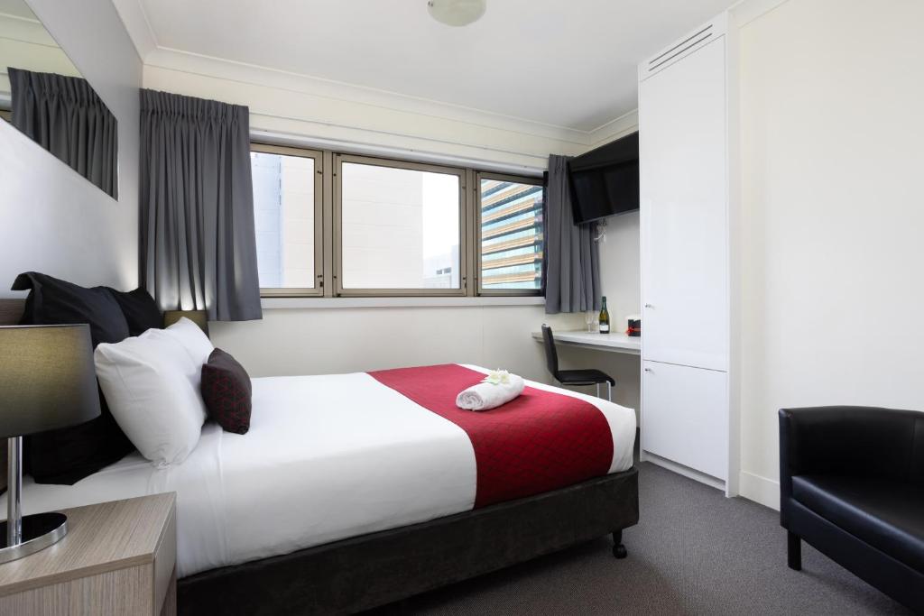 george williams hotel review