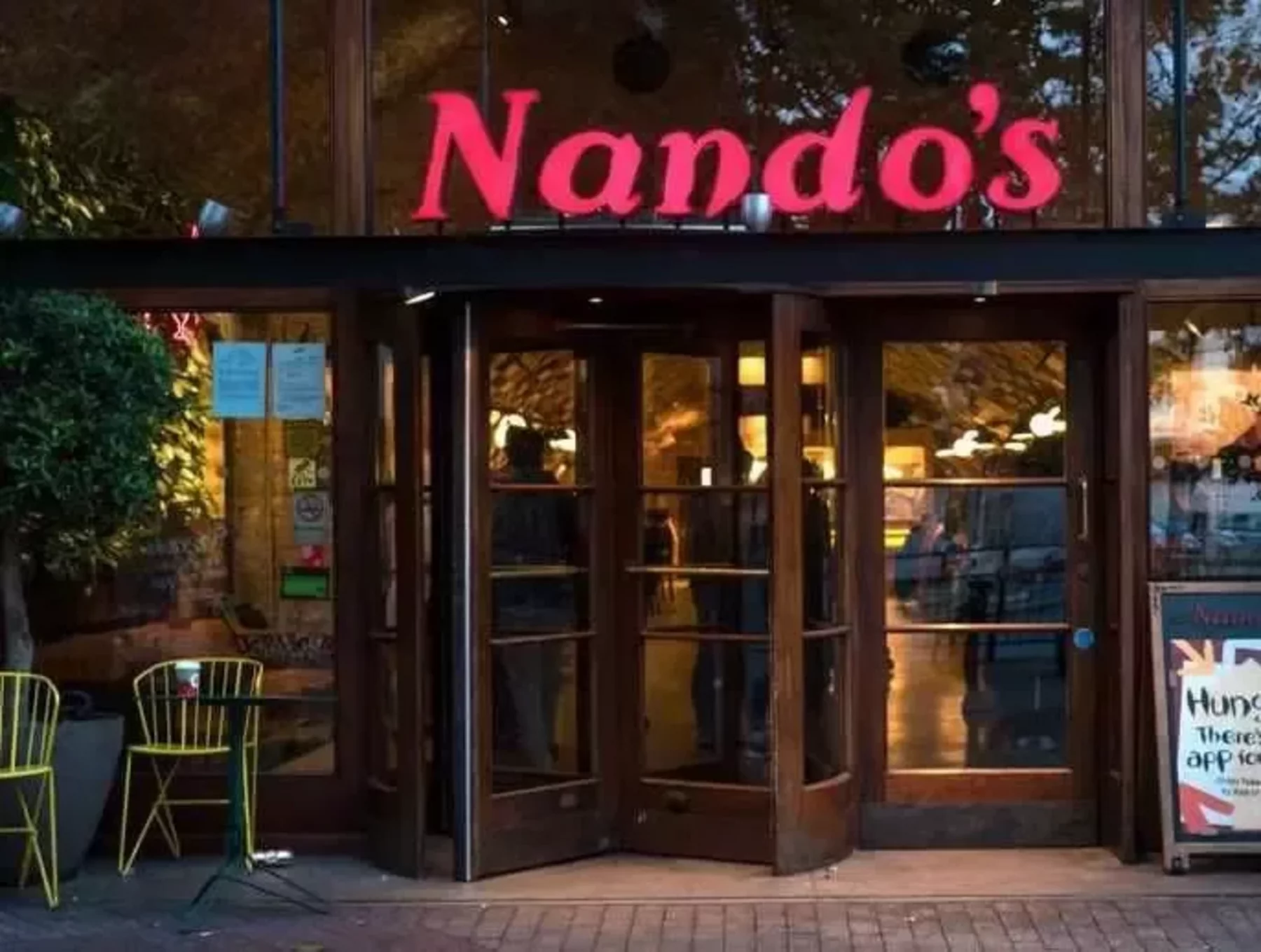 nandos restaurants near me